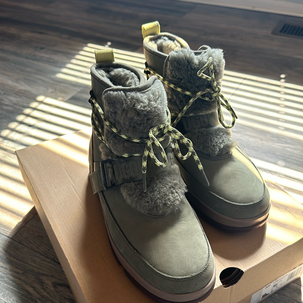 Ugg Classic Weather Hiker